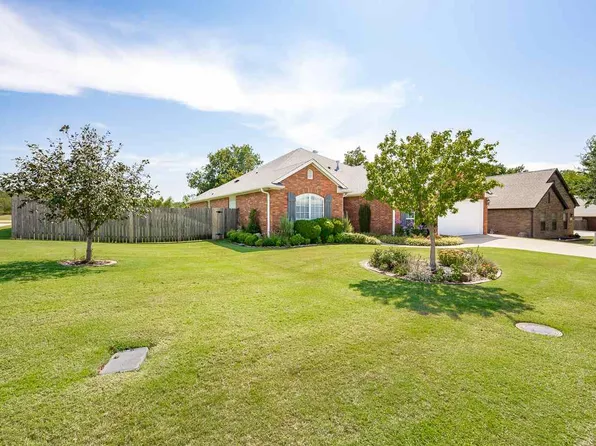 421 E Amethyst Ave, Stillwater, OK 74075