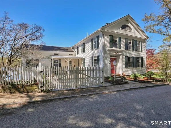 30 Knowles Road, East Hampton, CT 06424