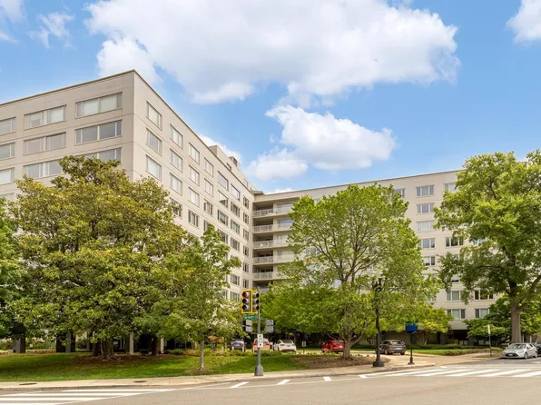 2475 Virginia Ave NW Unit 410, Washington, DC 20037