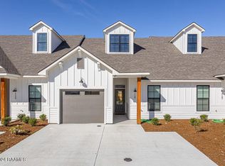 106 Foster Grove Dr, Youngsville, LA 70592