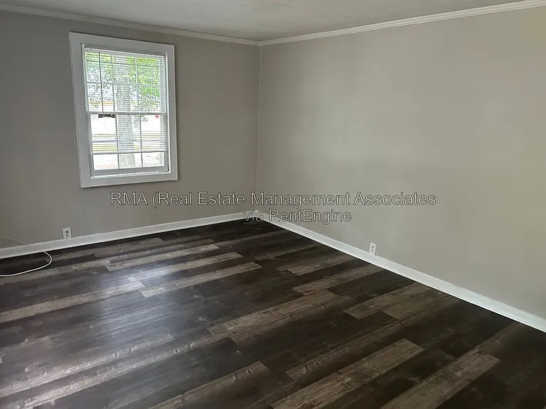 1001 W College Ext — Photo 6