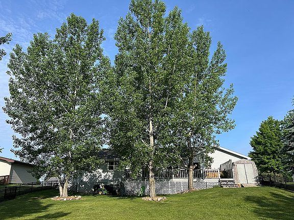 4th image of 924 Turner Rd