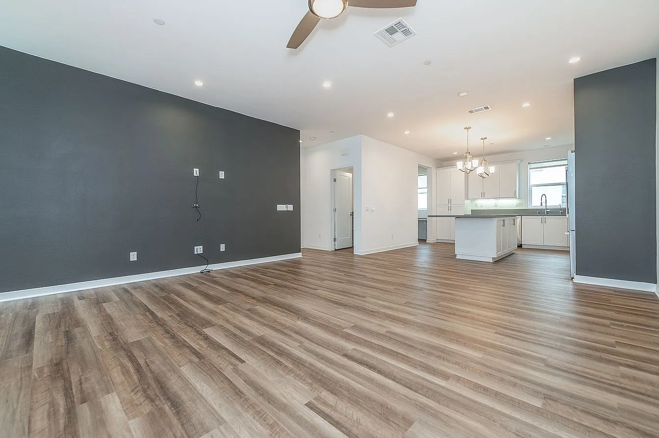3 bed, 1843 sqft, $4,900 — Photo 4