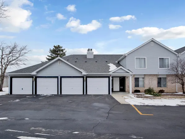 7010 Brighton Ct APT 204, Woodridge, IL 60517