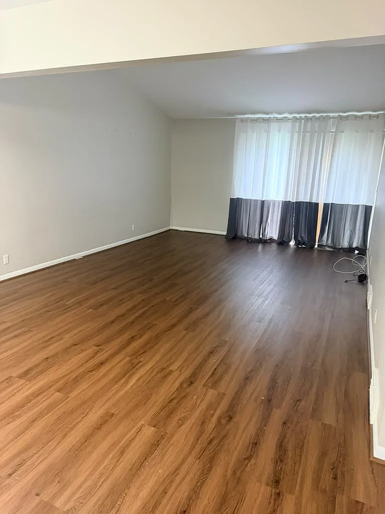 2 bed, 2.5 bath, 1204 sqft, $2,450 — Photo 3