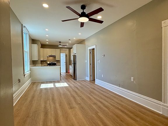 3rd image of 906 Penn Ave #11565420