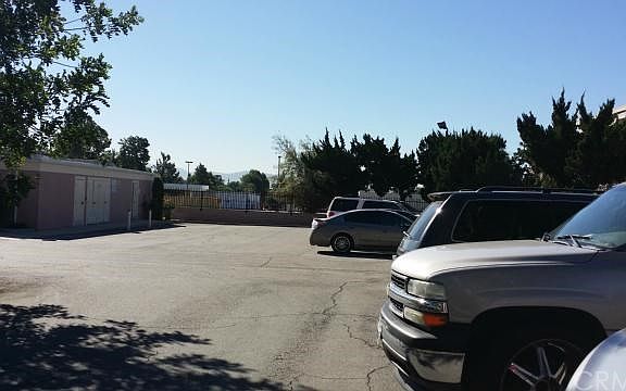 4th image of 1650 S Euclid Ave