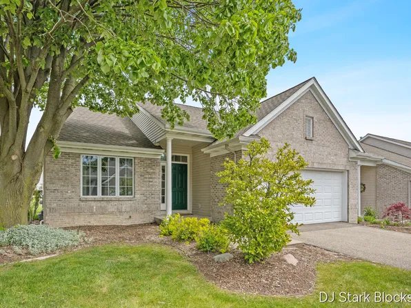 2038 Palmerton Ct NE, Grand Rapids, MI 49505