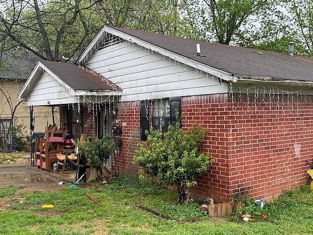 2nd image of 1466 Kimball Ave