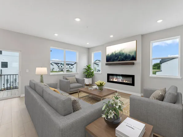 10383 Birchwood Cir, Victoria, MN 55318