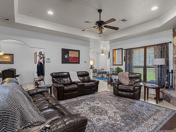 5th image of 536 JACOBS LN