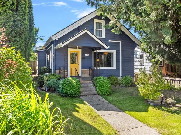 7729 12th Avenue SW, Seattle, WA 98106