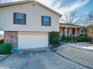 3 Hayfield Rd, Little Rock, AR 72207