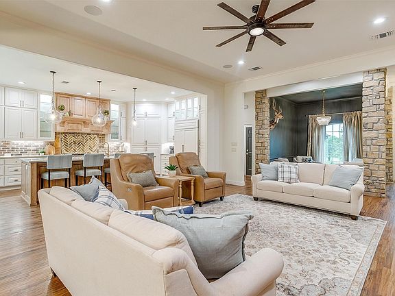 5th image of 115 Lantana Ct