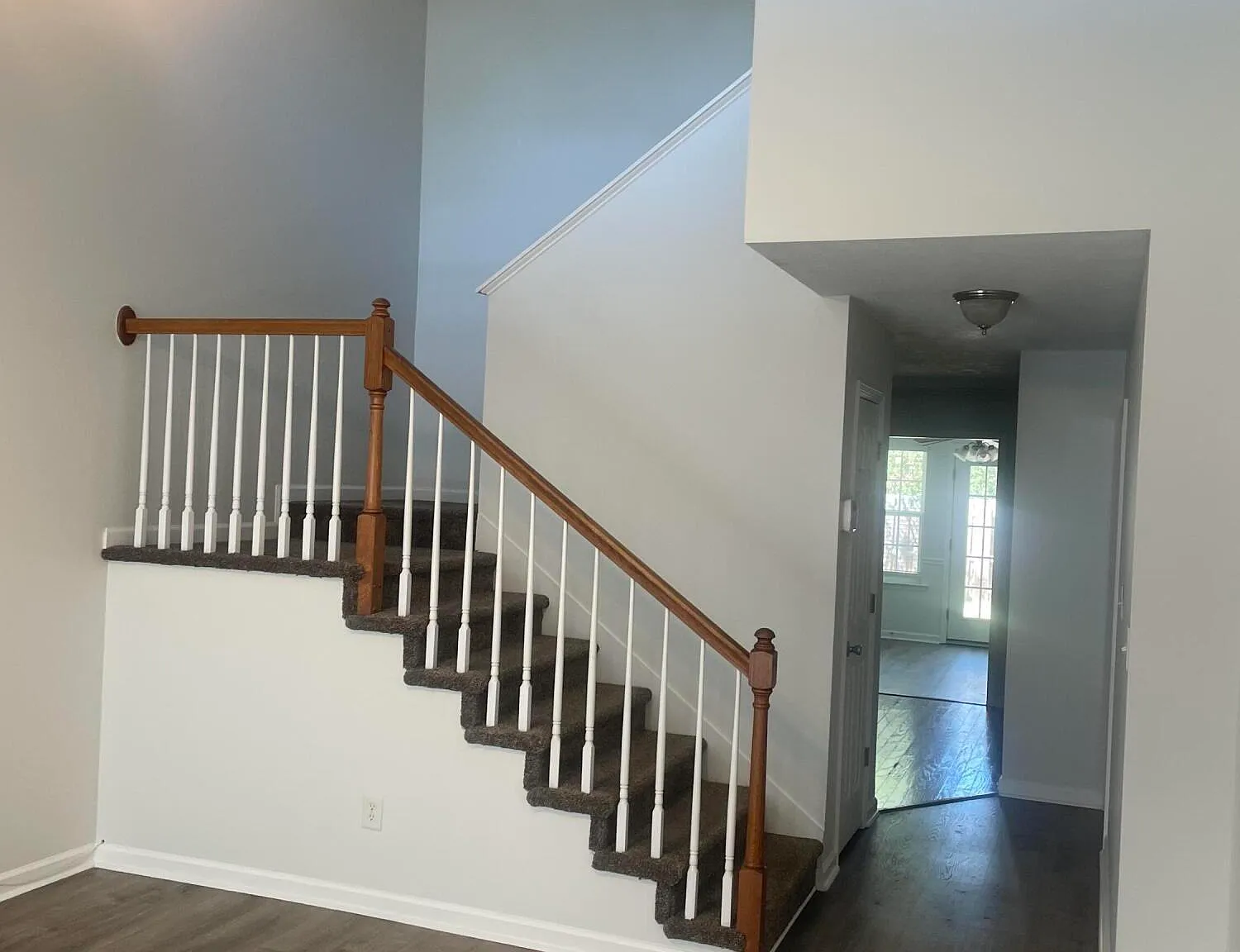 3 bed, 2.0 bath, 1754 sqft, $1,600 — Photo 3