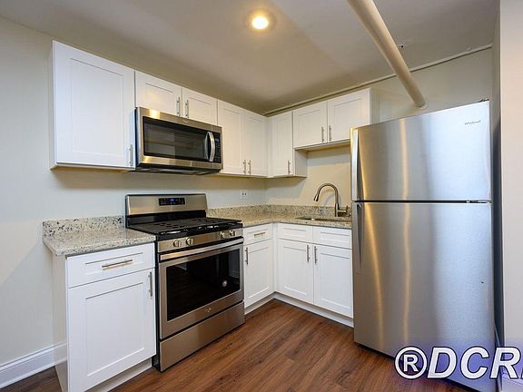 2nd image of 5629 N Wayne Ave #G