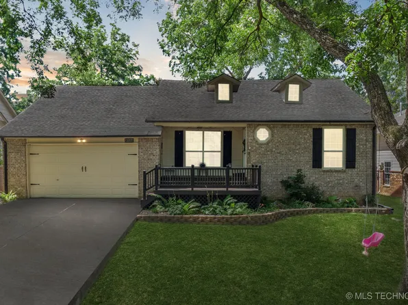 9724 E 166th St, Bixby, OK 74008