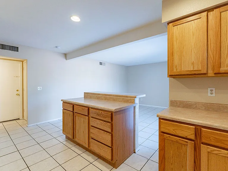630 W Cassidy Pl — Photo 11