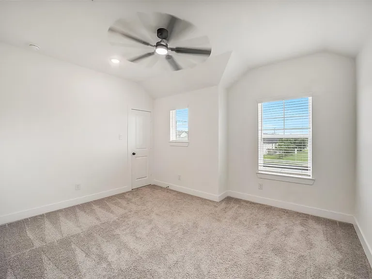 19384 Poppy Village Cir — Photo 25