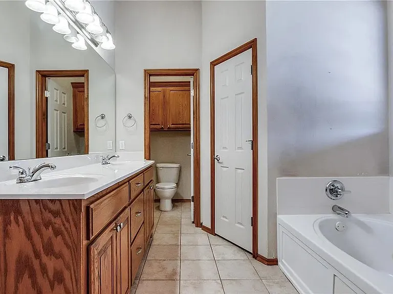 1413 Camber St — Photo 16