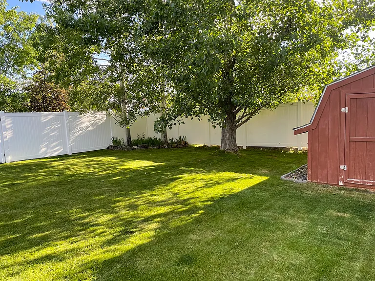 801 Dimaggio Dr — Photo 9