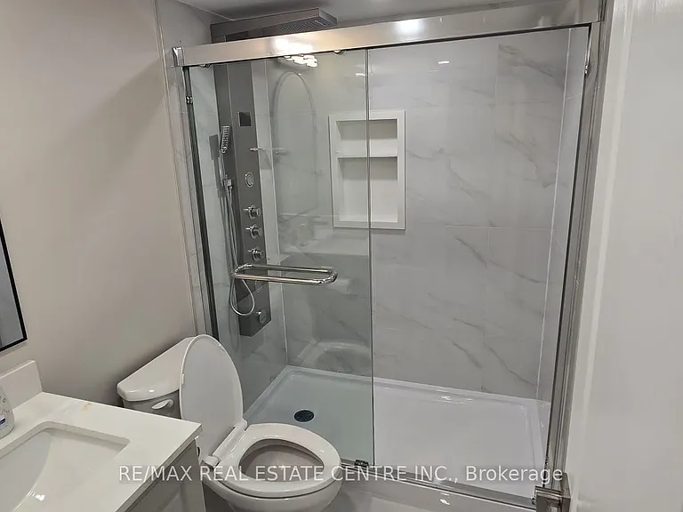 1 Nairn Cir #389 — Photo 14