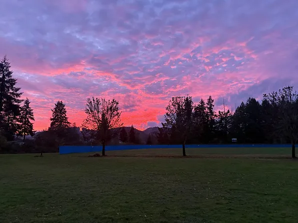 142 Scottview St, Glide, OR 97443