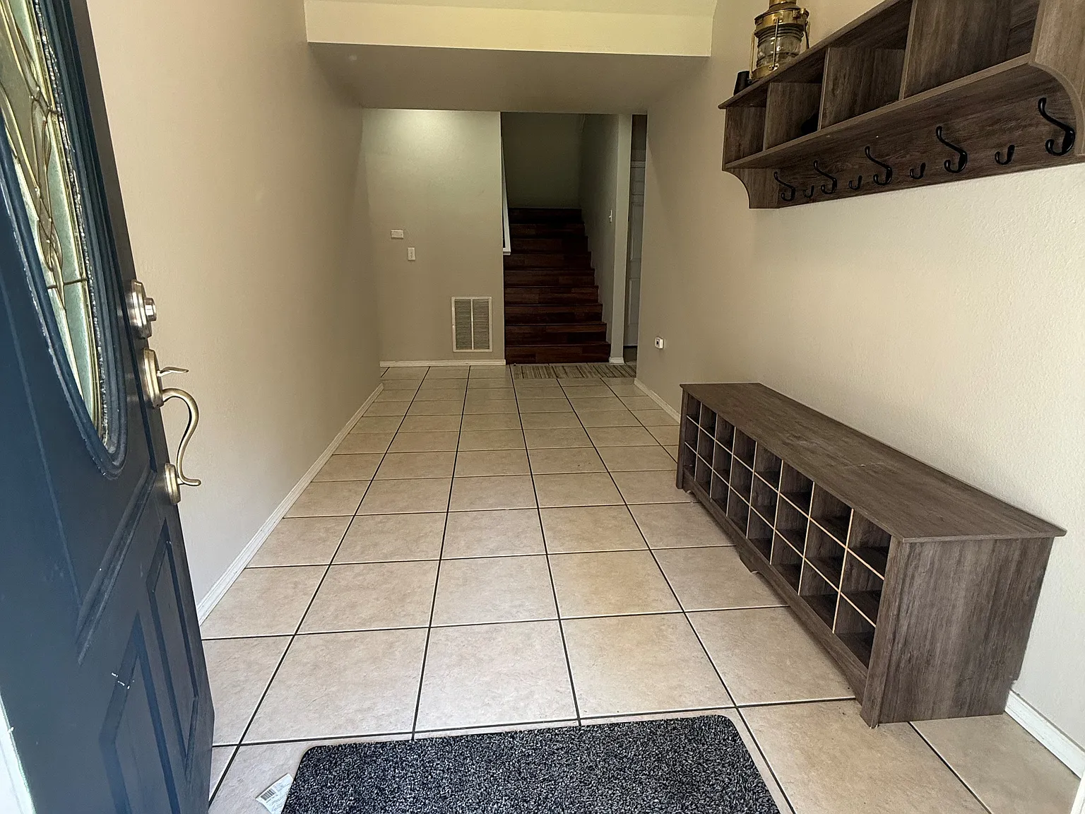 4 bed, 2662 sqft, $3,500 — Photo 2