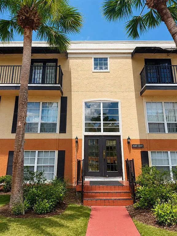 3 bed, 2.0 bath, 1348 sqft, $1,600 — Photo 1
