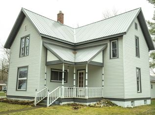 522 S Front St, Chesaning, MI 48616