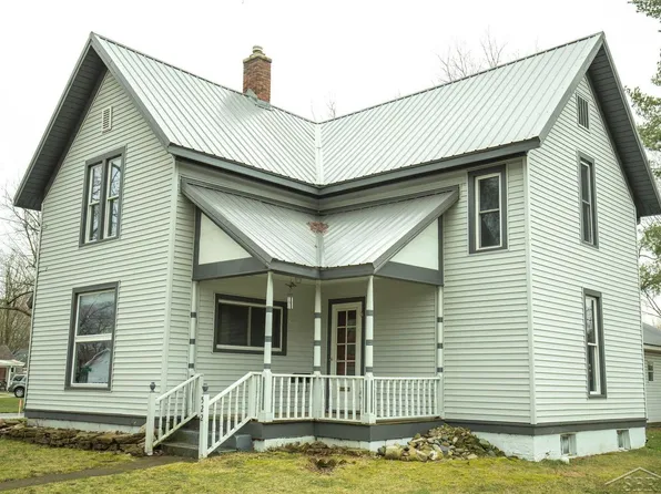 522 S Front St, Chesaning, MI 48616