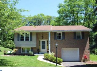 212 Forest Rd, Pottsville, PA 17901