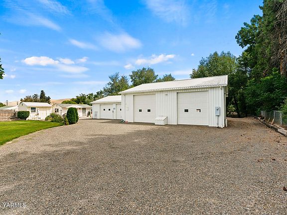 4th image of 7504 Skyview Ct