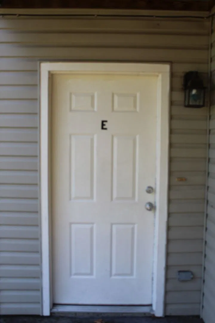607 Rolling Hills — Photo 2