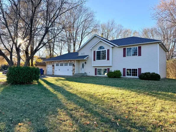 1041 Sunwood Park Ln, Waite Park, MN 56387