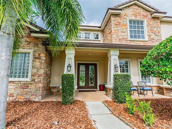 3rd image of 926 Sweetgum Valley Pl