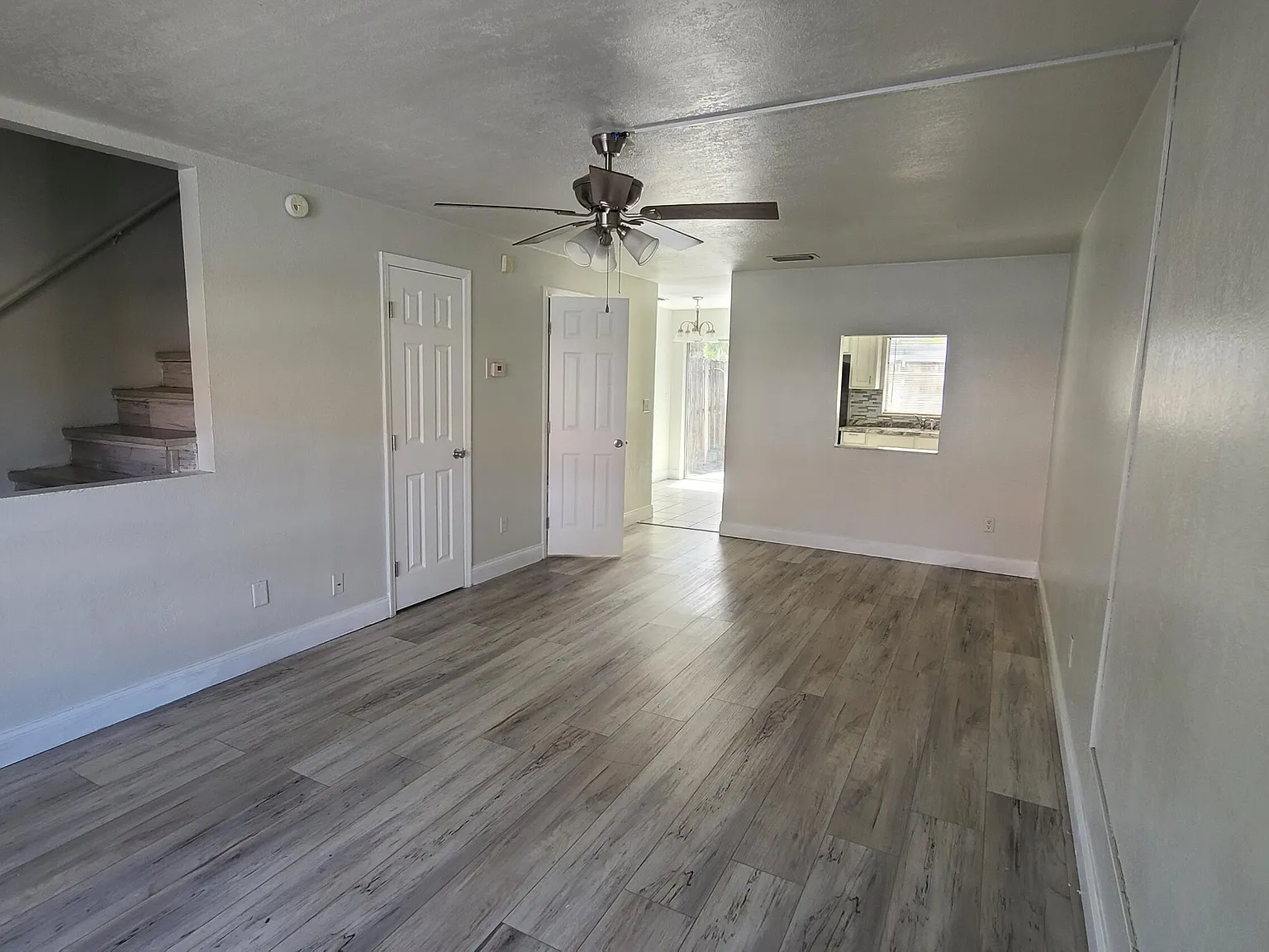 2 bed, 1.5 bath, 1024 sqft, $1,600 — Photo 3