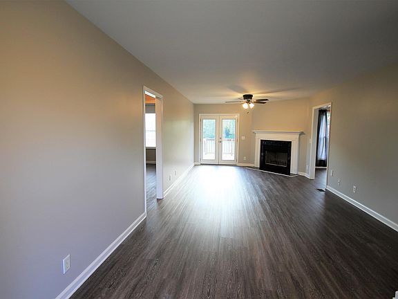 2nd image of 226 Gossett Dr