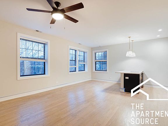 4th image of 4405 N Seeley Ave Unit 3F