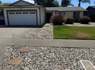 1547 Parkwood St, Napa, CA 94558