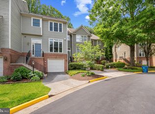 1242 Weatherstone Ct, Reston, VA 20194