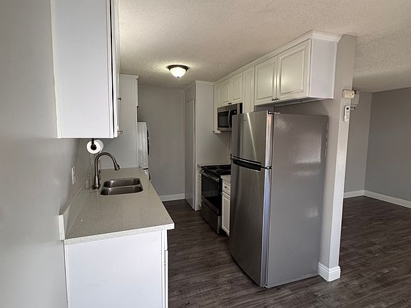 3rd image of 68530 Hacienda Ave #B