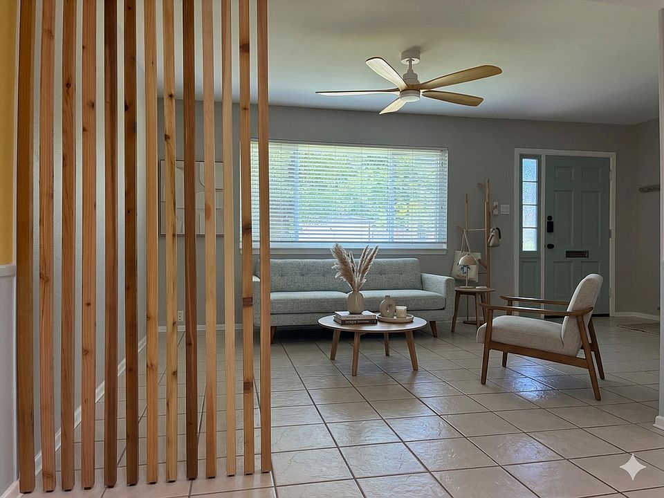 1st image of 105 W Silver Sands Dr