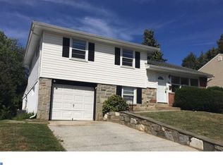 360 Redhill Dr, Broomall, PA 19008