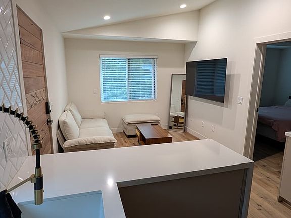 4th image of 20421 Hatteras St