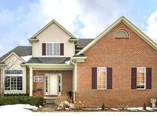 745 Pine Ridge Ave, Oxford, MI 48371