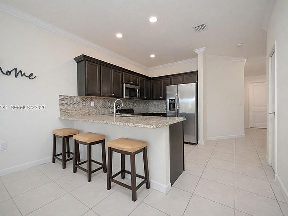 3rd image of 11472 SW 254th St