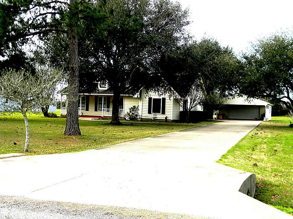 1st image of 32507 Grove Park Dr