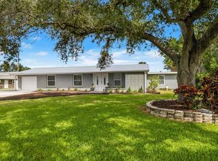 2002 17th St W, Palmetto, FL 34221