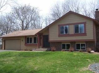 7397 Berkshire Way N, Maple Grove, MN 55311